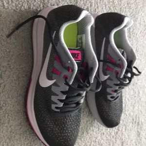Nike Zoom Structure 20 woman’s shoe size 8.5
